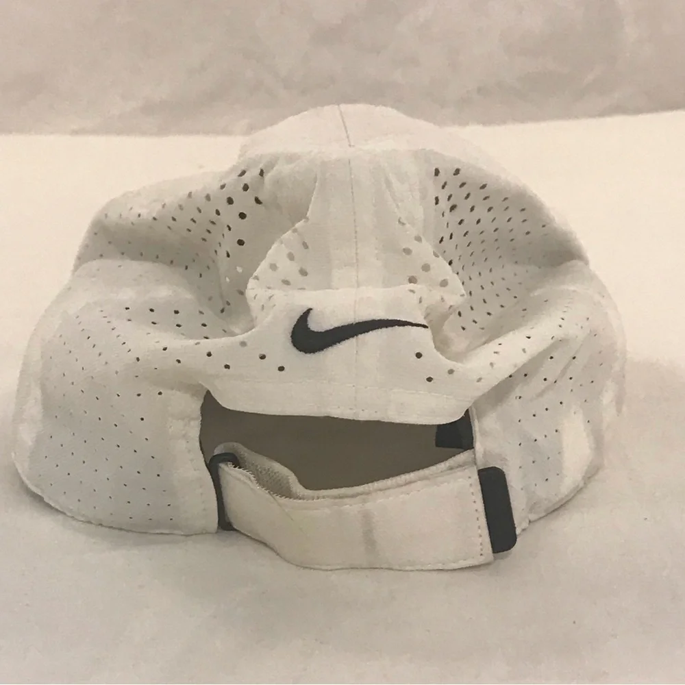 Nike Legacy91 Dri-Fit  Adjustable Sports Cap